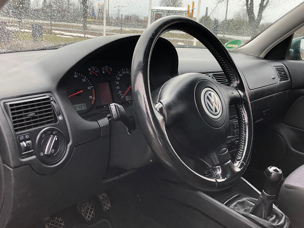 Продажа автомобилей ​Volkswagen Golf 4 1.6 бензин ​ 