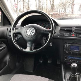 Auto tirdzniecība ​Volkswagen Golf 4 1.6 benzīns