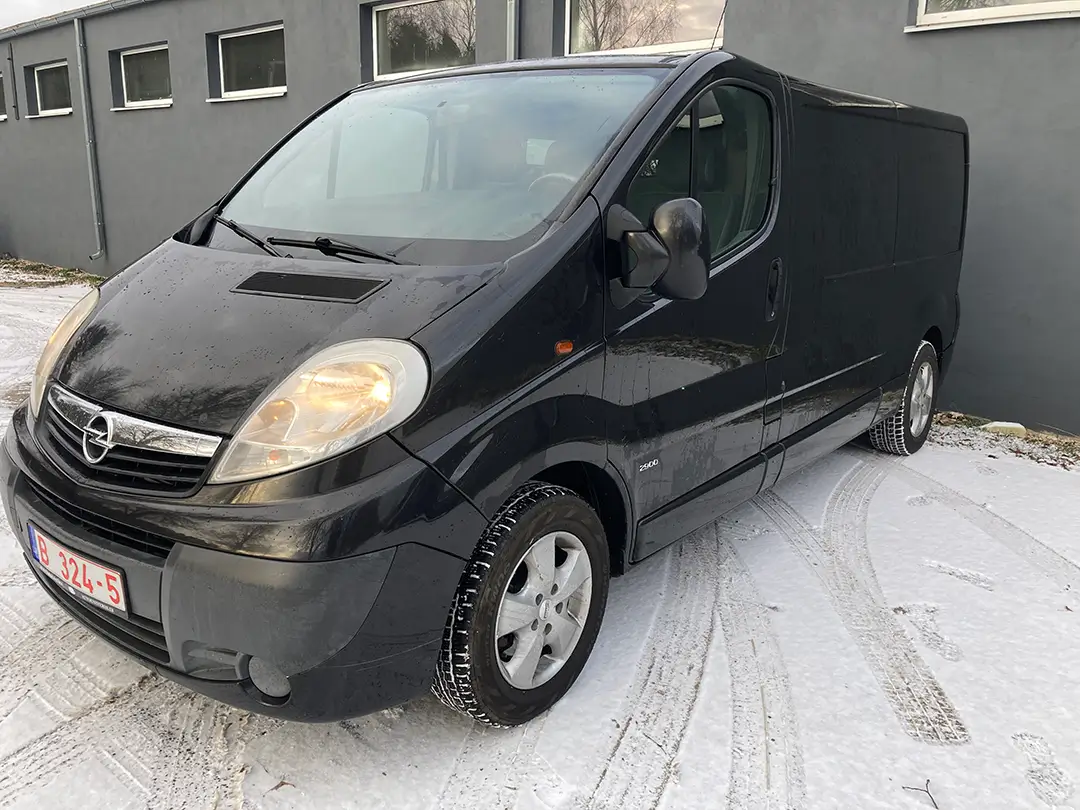 Opel Vivaro 2.5 дизель