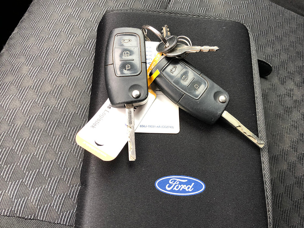 Auto tirdzniecība ​Ford Galaxy 2.0 benzīns