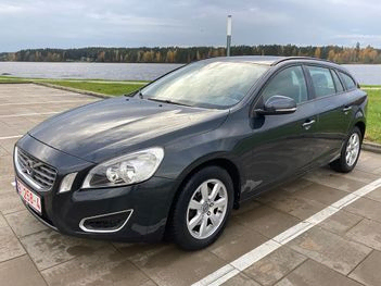 Volvo V60 1.6 dīzelis