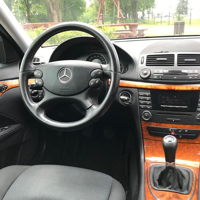Auto tirdzniecība​ ​Mercedes E220 2.2 dīzelis