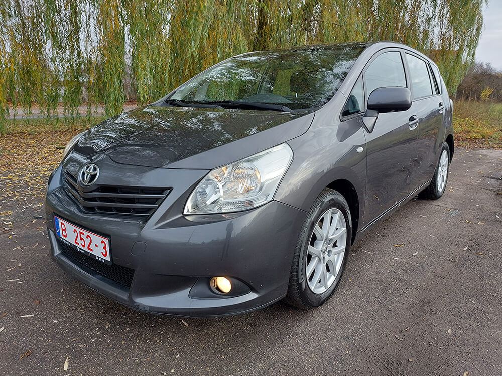 Auto tirdzniecība Toyota Verso 2.0 dīzelis