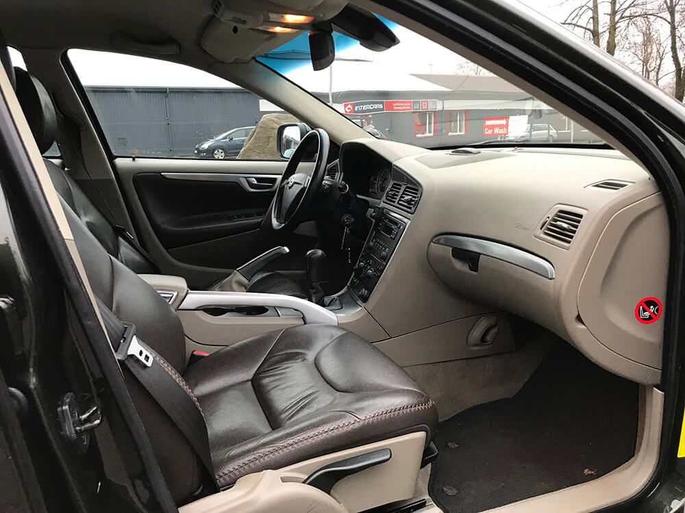Продажа автомобилей ​Volvo XC 70 2.4 дизель 10